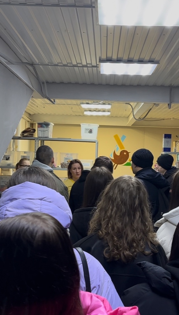 Сегодня в «Птичке» было особенно оживлённо