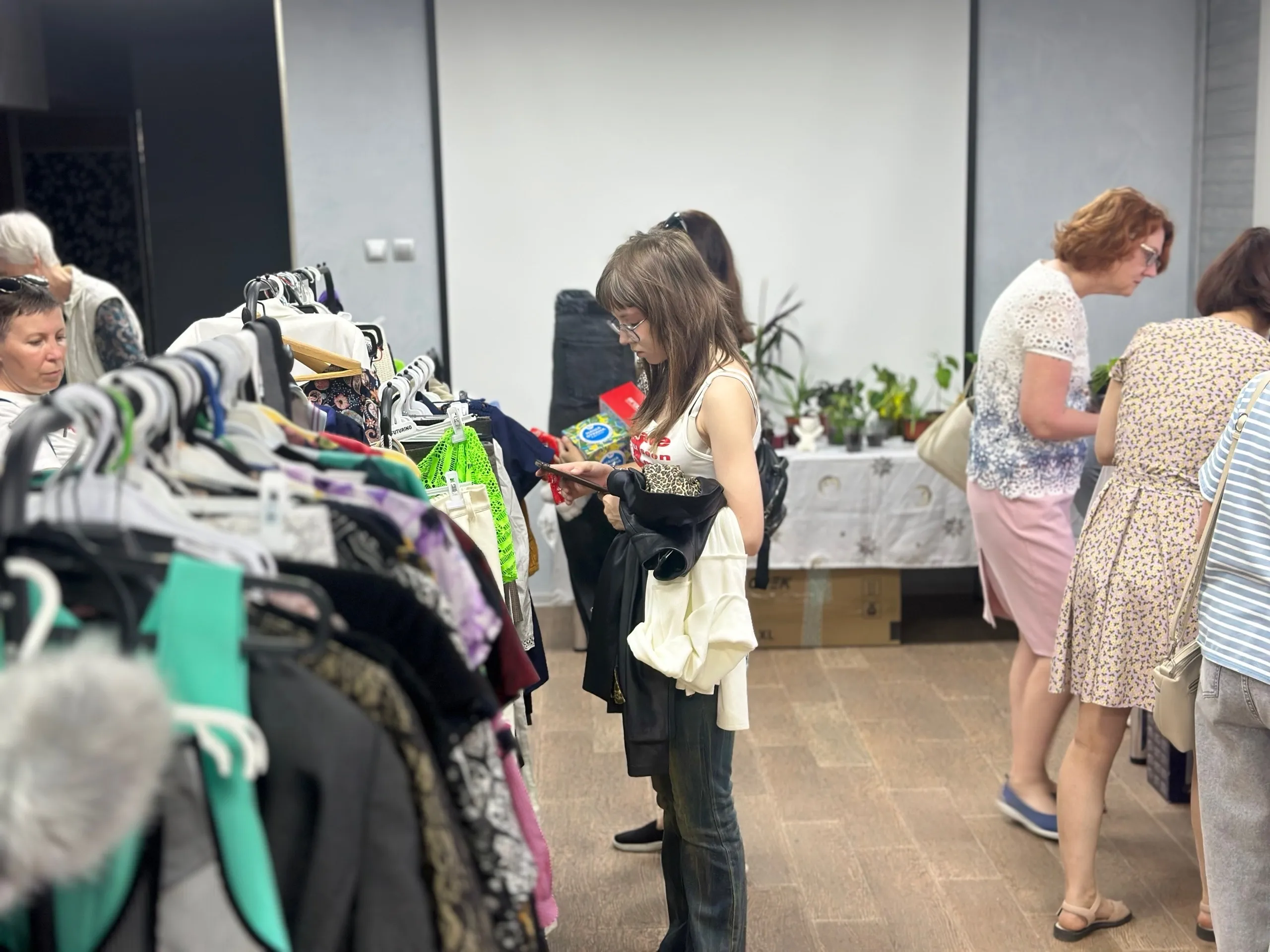 500 КГ ВЕЩЕЙ, 4 КОРОБКИ ПОСУДЫ, 70 РАСТЕНИЙ И МНОГОЕ ДРУГОЕ НАШЛИ СВОЕГО НОВОГО ХОЗЯИНА НА СВОПЕ В СУРГУТЕ 