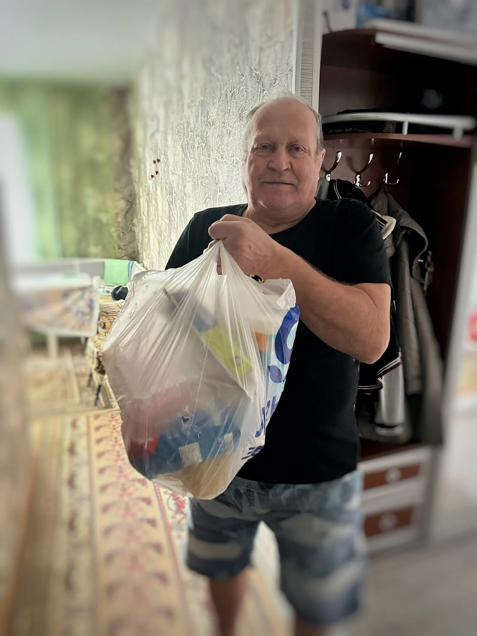 Продолжаем дарить улыбки старожилам Сургута
